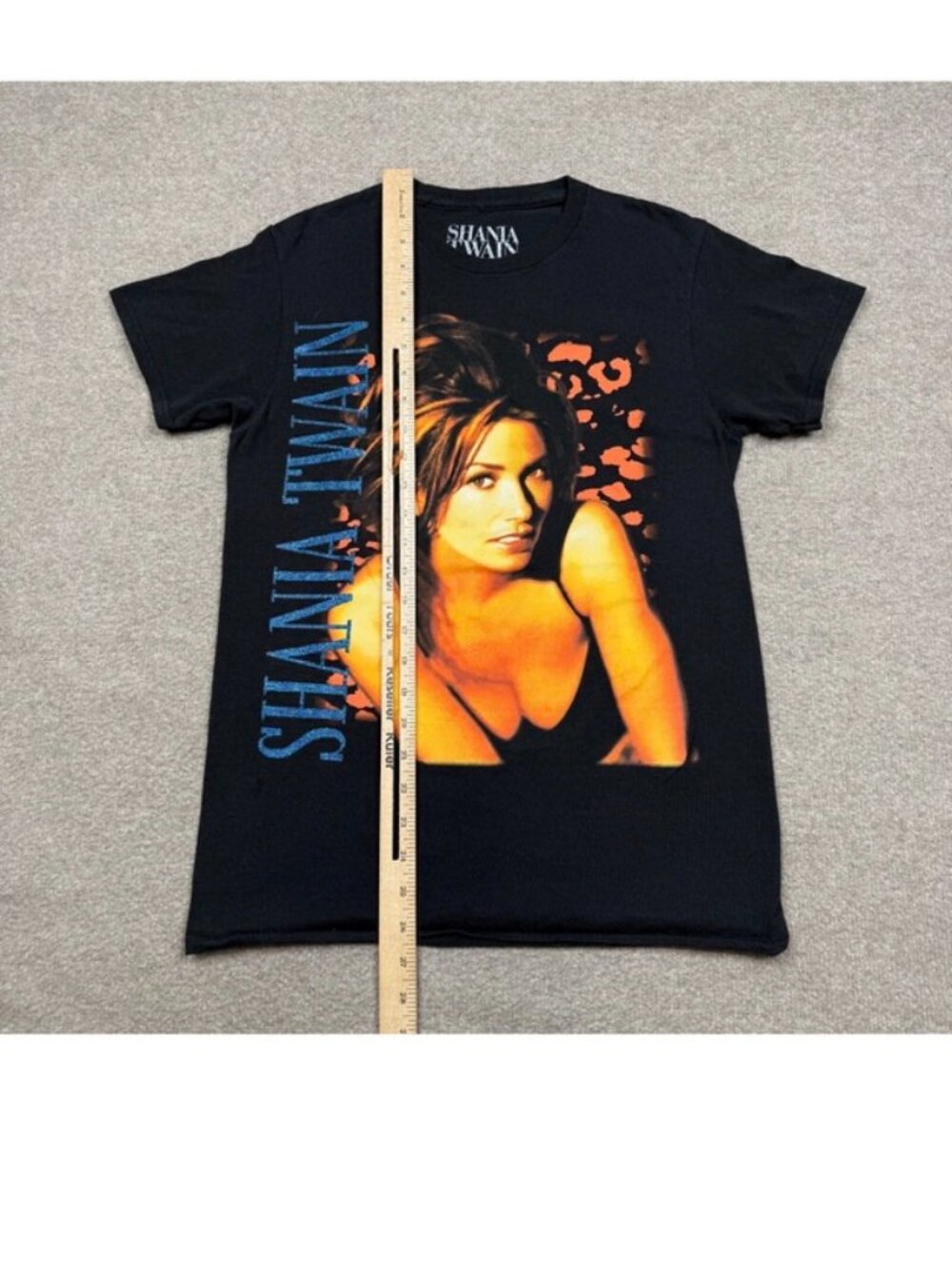 Shania Twain T Shirt Womens Size S Small Black Short Sleeve Crew Neck Bravado - Picture 4 of 5